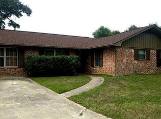 107 Longstreet Rd, Willis, TX 77378