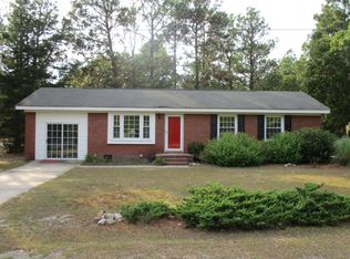 648 Sand Pit Rd, Aberdeen, NC 28315