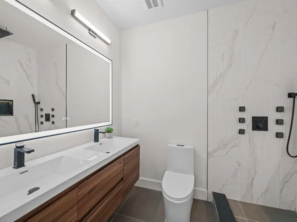 249 5 Halladay Street image 18 of 31