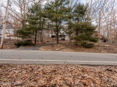 333 Saunders Dr, Bushkill, PA, 18324