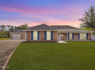 1600 Heather Ct, Ocean Springs, MS 39564