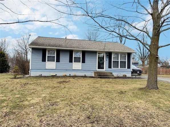 817 Lamont Cir, Cortland, NY 13045