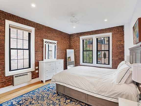4th image of 230 E 71st St APT 4G