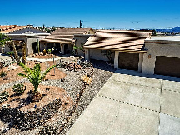 3rd image of 3070 Dogwood Dr