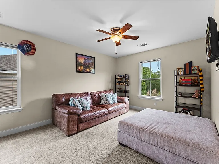 108 Saratoga Dr — Photo 18