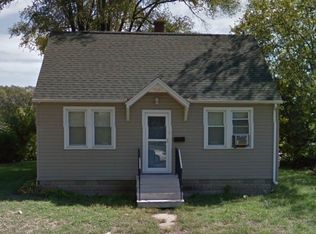 2636 E 4th St, Waterloo, IA 50703