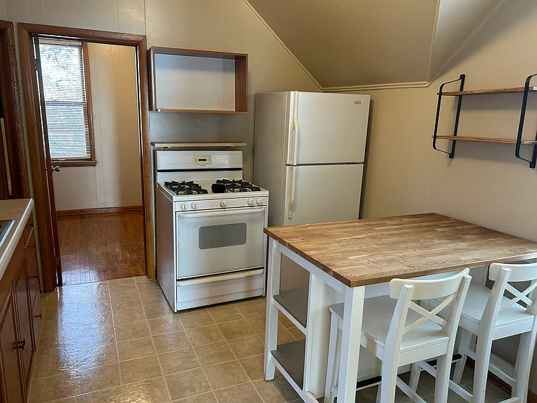 1129 Jessie St #2 — Photo 2