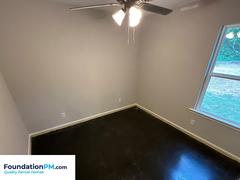 307 Harrell St — Photo 6