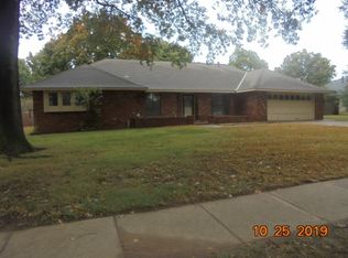 2725 Homestead Ln N, Ponca City, OK 74604