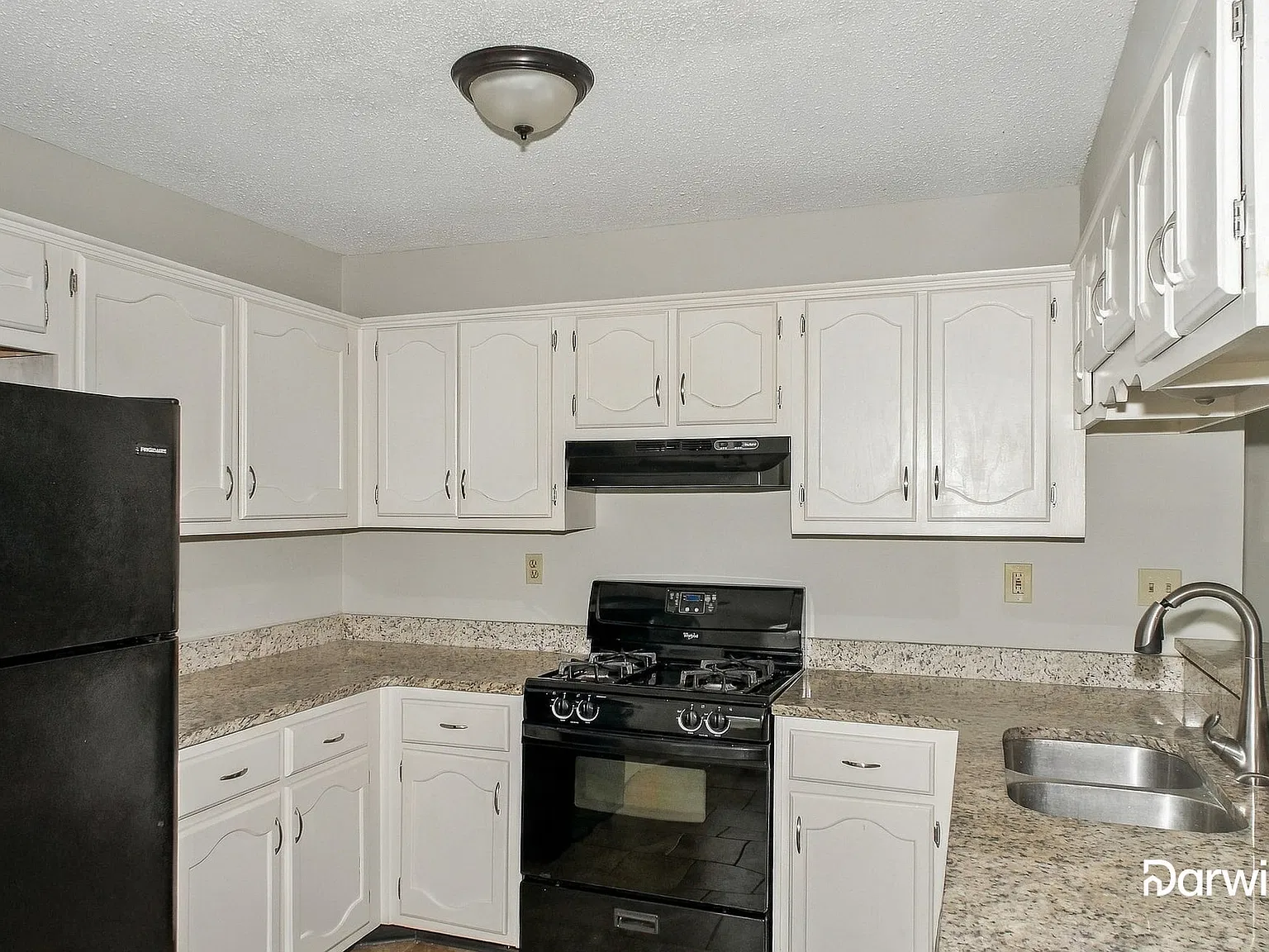 3 bed, 2.0 bath, 1241 sqft, $1,535 — Photo 3