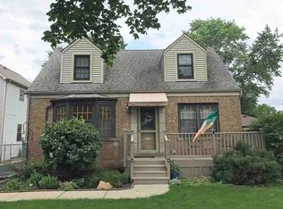 473 N Howard Ave, Elmhurst, IL 60126