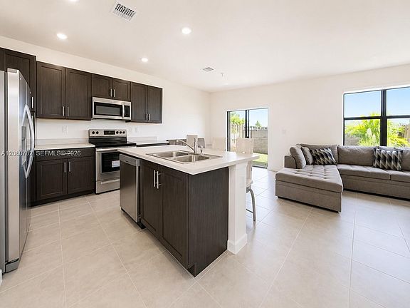 3rd image of 10153 SW 231st Ln