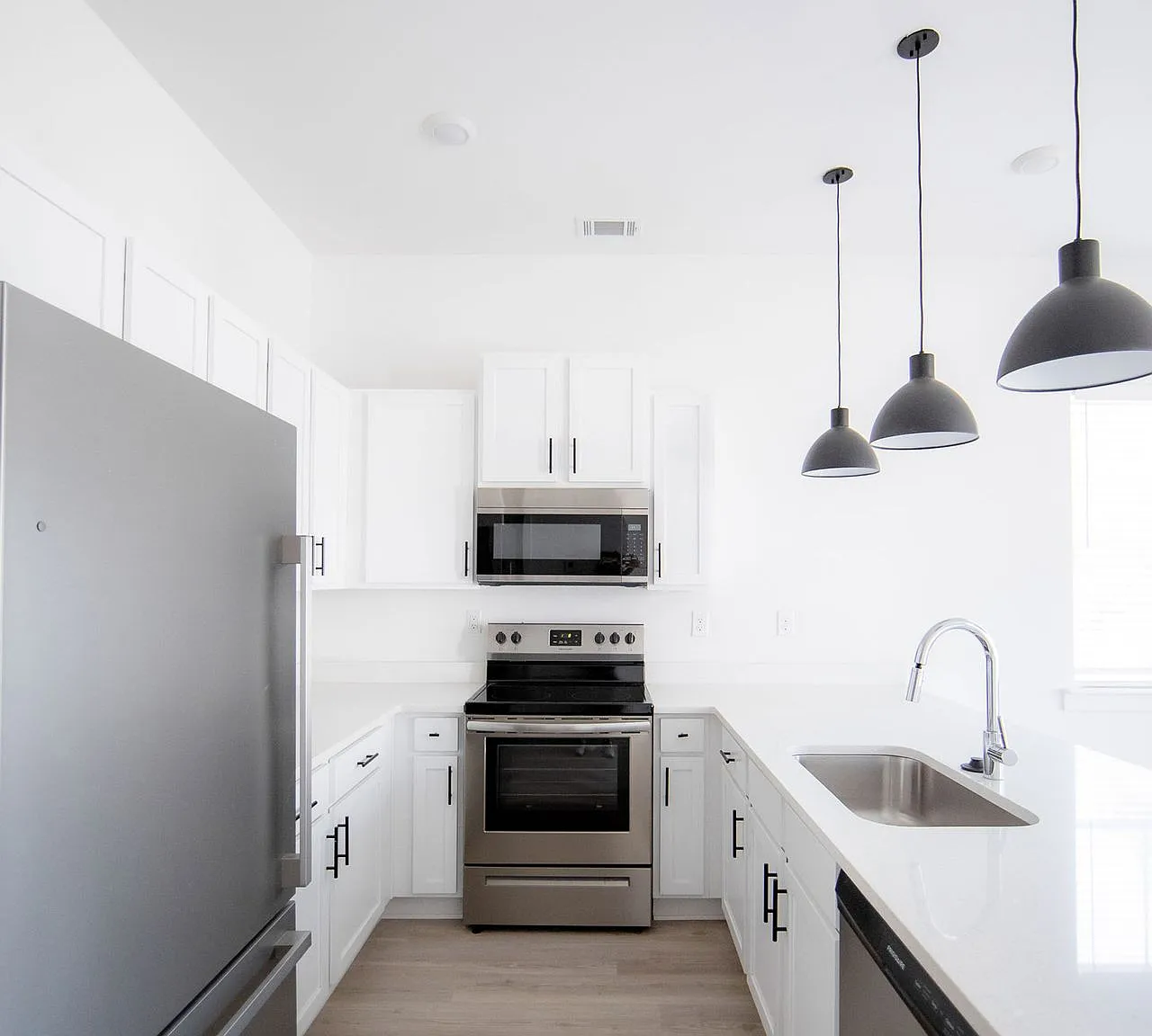Pre-Leasing For August 2026! — Photo 1