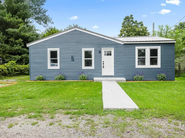 209 N 10th St, Rensselaer, IN 47978