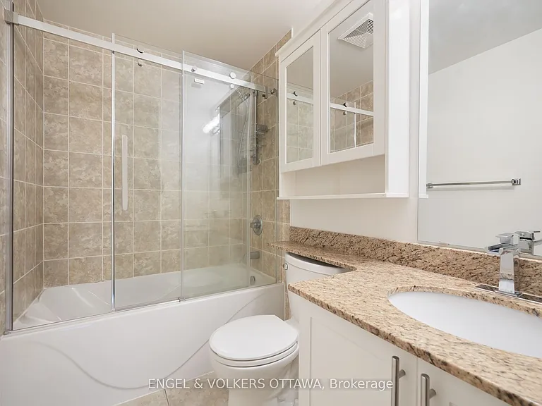 234 Rideau St #1112 — Photo 19