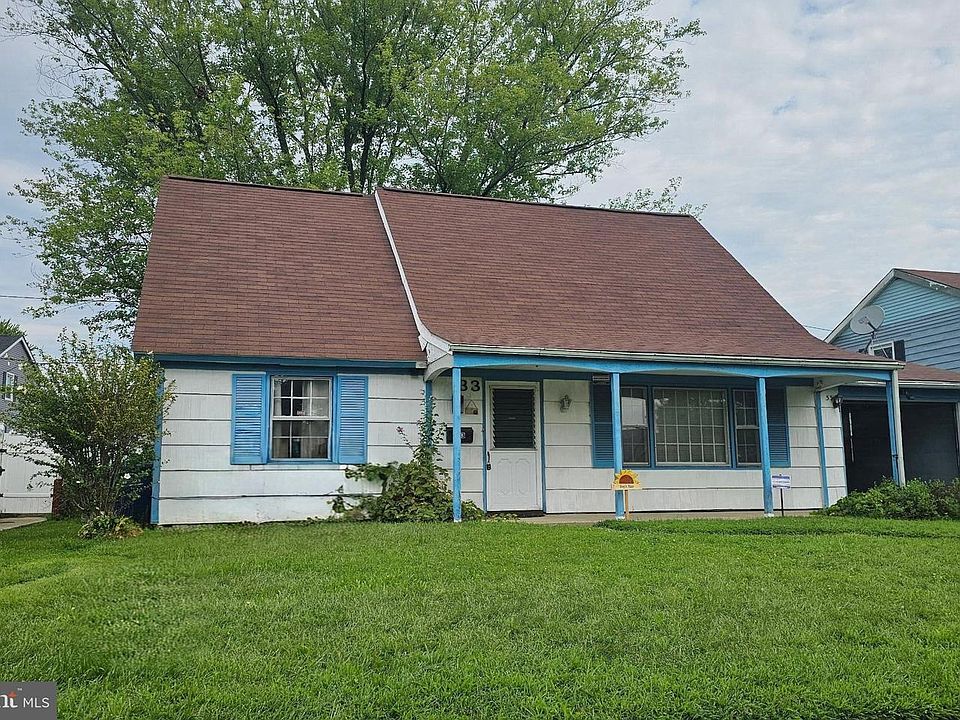 1st image of 33 Hopewell Ln