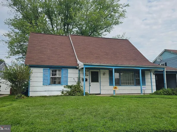 33 Hopewell Ln, Willingboro, NJ 08046