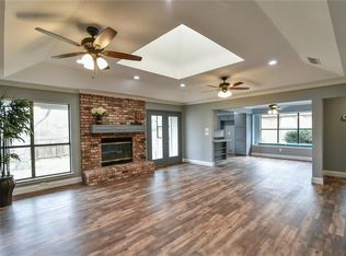 6003 Sandstone Dr, Arlington, TX 76001