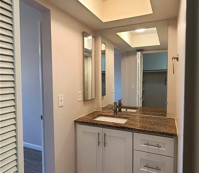 930 SW 47th Ter #5 — Photo 9