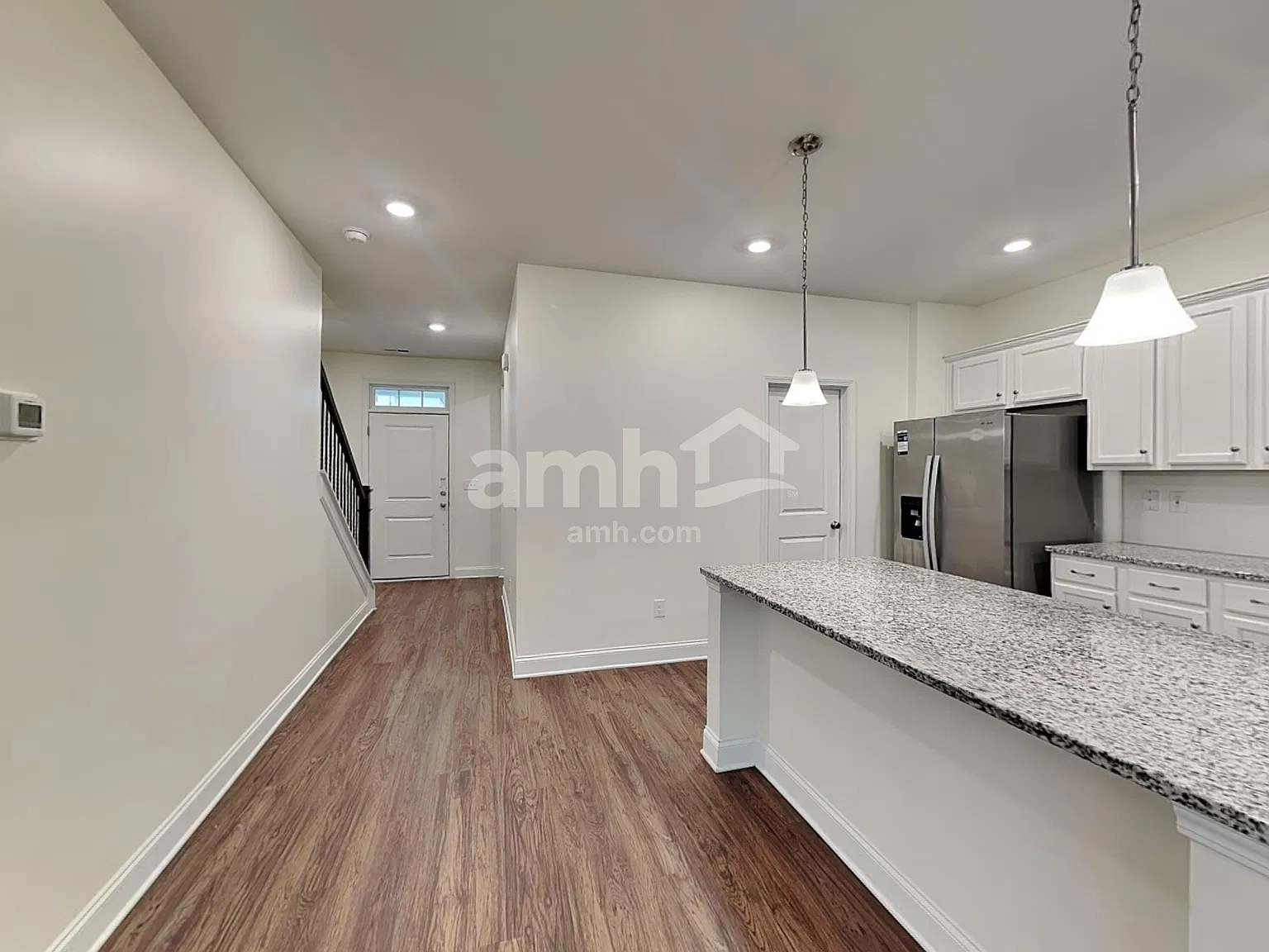 4 bed, 2.5 bath, 2326 sqft, $2,785 — Photo 4