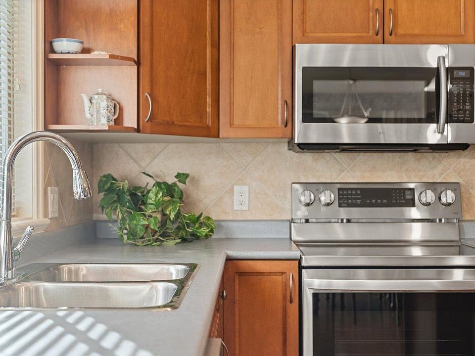 1st image of 46000 Thomas Rd #170