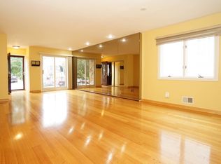 32 Travis Ave, Staten Island, NY 10314