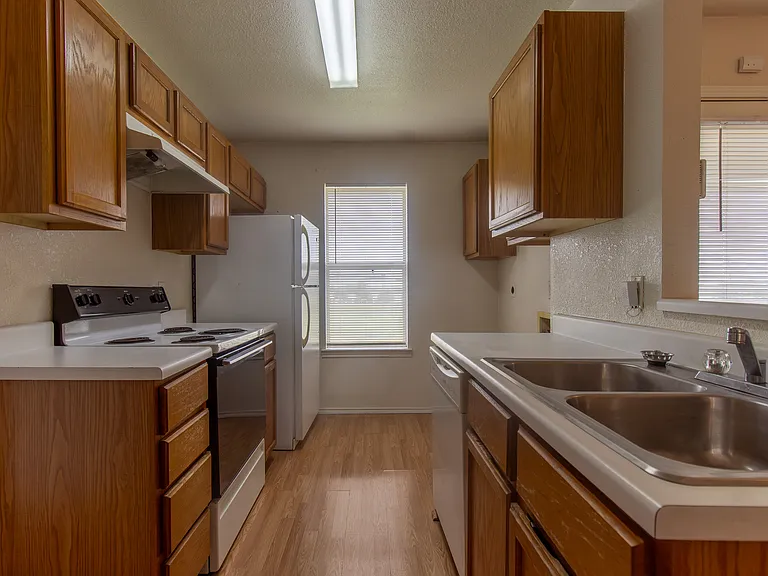 5710C Greengate Dr — Photo 12
