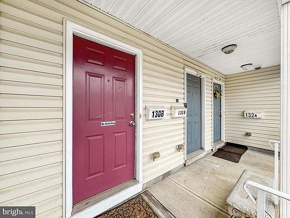 4th image of 130 Remsen Ave