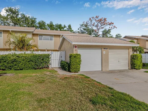 6497 Cape Hatteras Way NE APT 3, Saint Petersburg, FL 33702