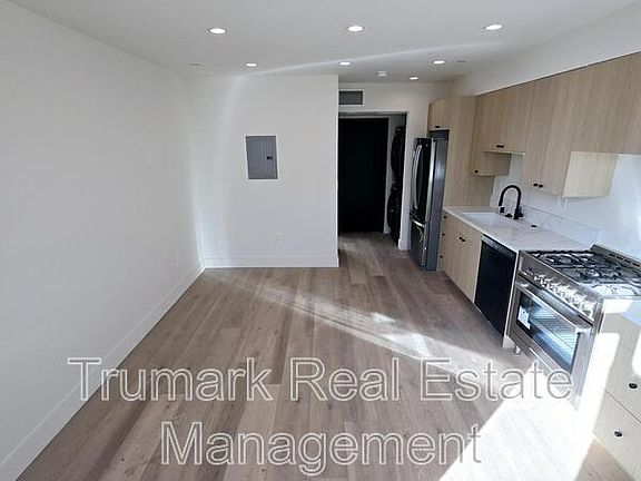 4th image of 609 E Garfield Ave #A