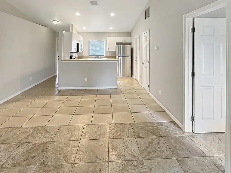 2303 Ansel Ave S — Photo 20