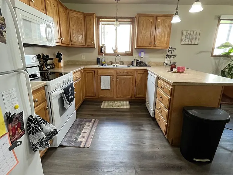 8204 S Hughes Ave #2 — Photo 14