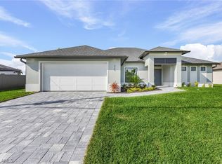 320 NW 6th Pl, Cape Coral, FL 33993