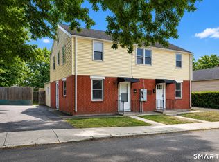 150-152 Alexander Dr, Bridgeport, CT 06606