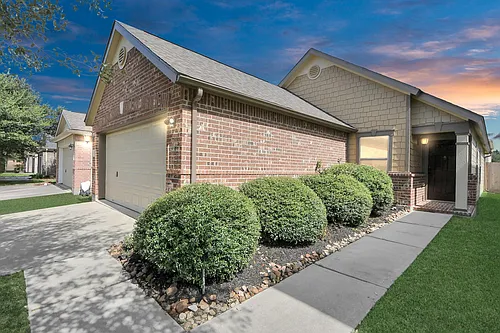 2930 Ribbon Creek Way Photo 1