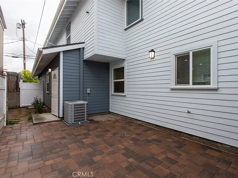 1909 Gardena Ave — Photo 14