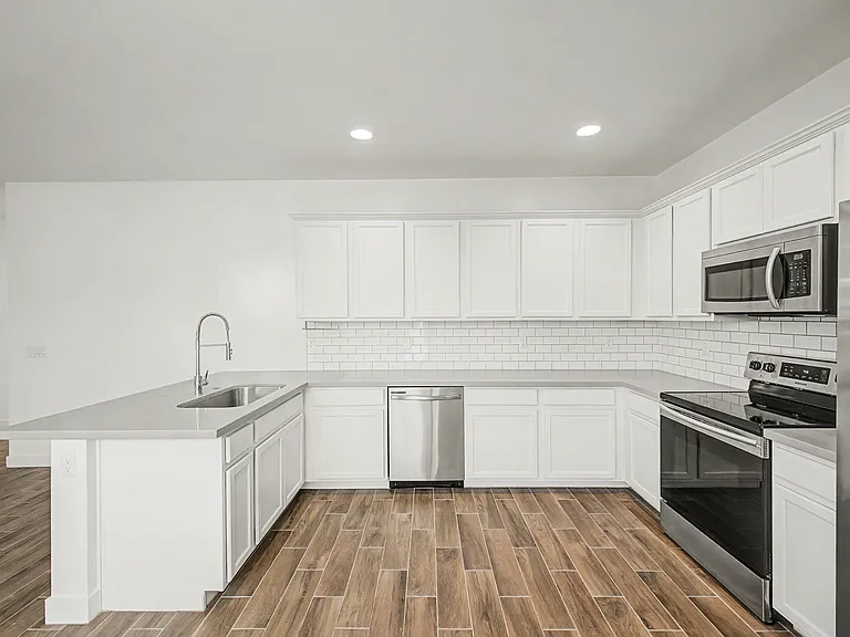 5512 S Dillon Cir — Photo 3