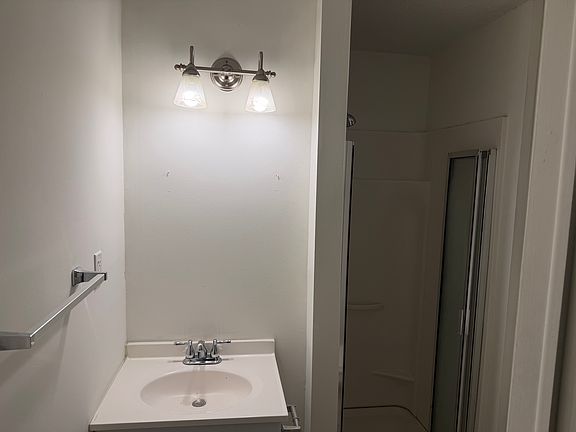 5th image of 9 Caroline St #1
