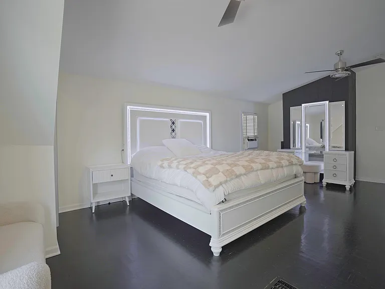 3916 N Osceola Ave #2 — Photo 13