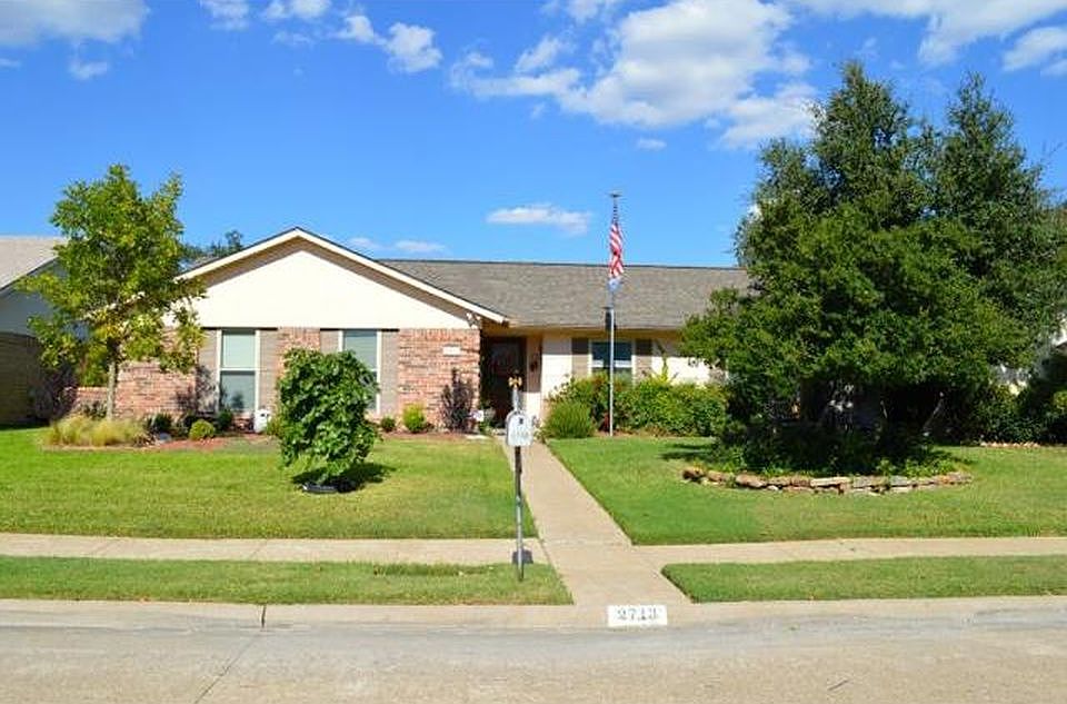 1st image of 2713 Forest Park Dr