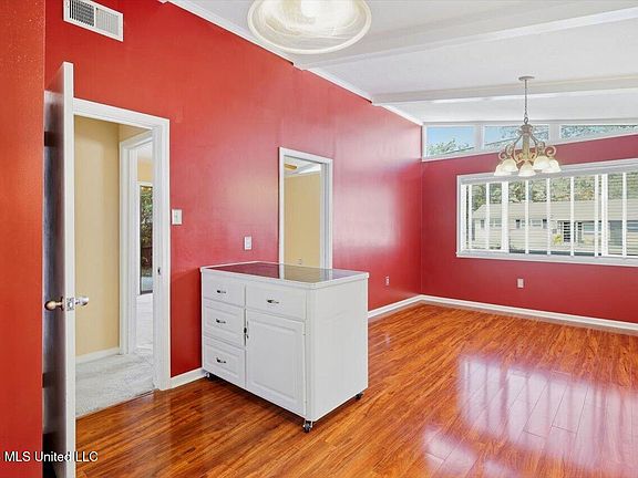 3rd image of 2141 Upper Dr