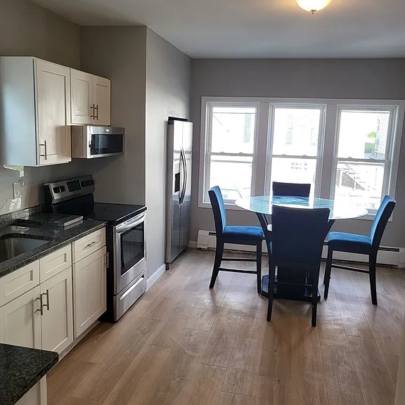529 Warren St #1 — Photo 16