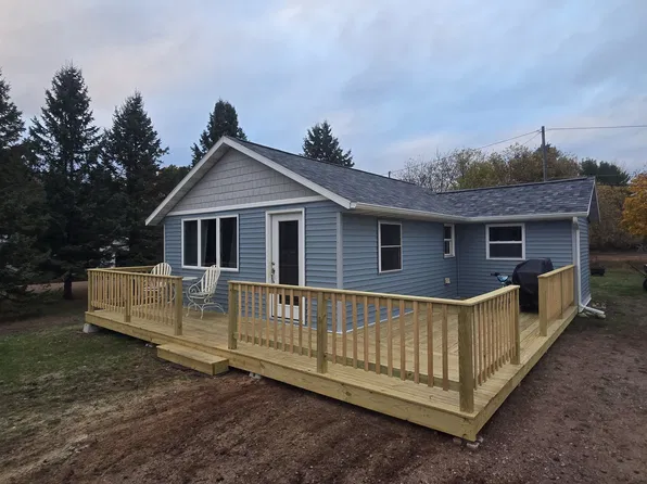 1338 Lake Ave, Quinnesec, MI 49876