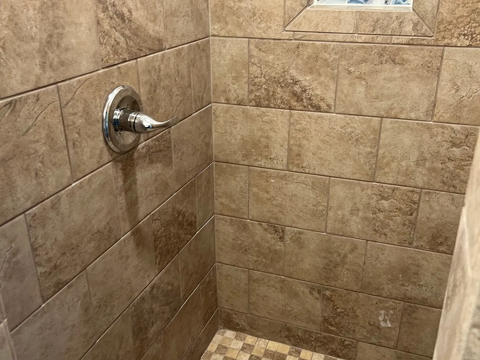 4 bed, $2,600 — Photo 2