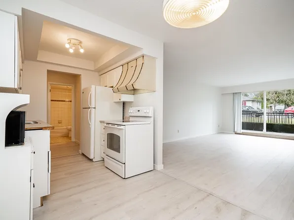 33956 Essendene Ave #106, Abbotsford, BC V2S 6E7