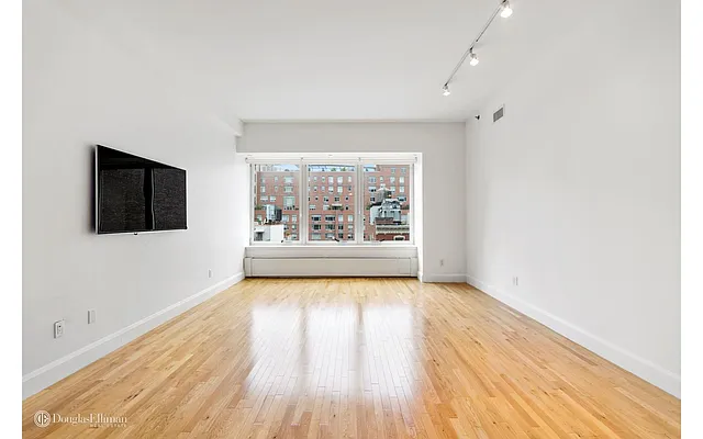 Sold by Douglas Elliman | media 15