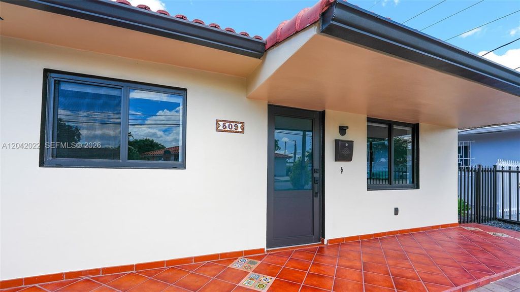 509 NW 57th Ct, Miami, FL - View 6