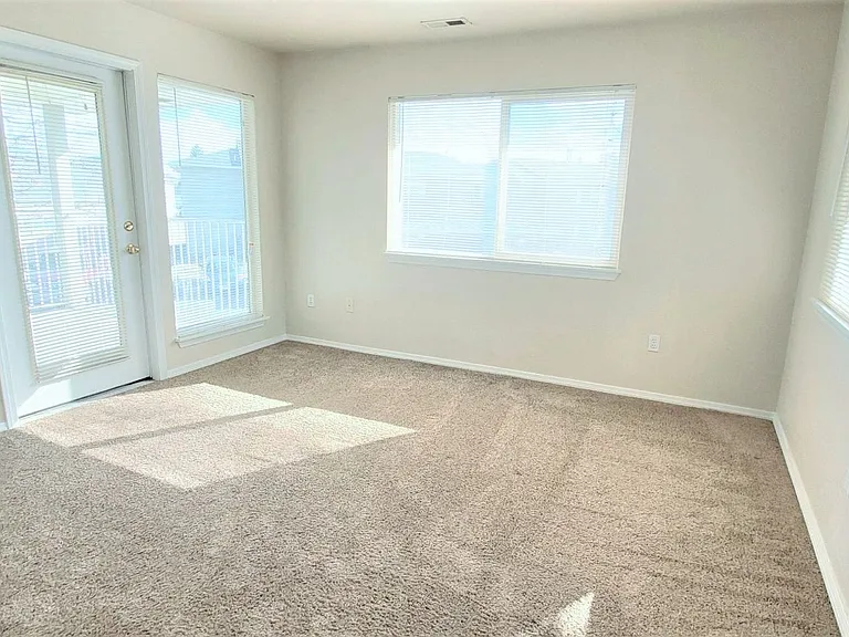 617 Saratoga Dr #104 — Photo 8