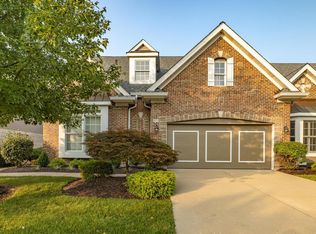 901 Chesterfield Villas Cir, Chesterfield, MO 63017