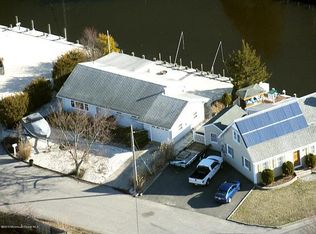 306 Nora Ct, Forked River, NJ 08731